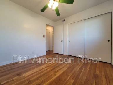 Main picture of 7011 Flamingo Way