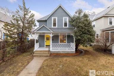 Main picture of 3521 Elliot Ave
