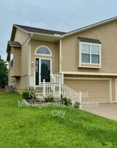 Main picture of 246 SW Chartwell Pl