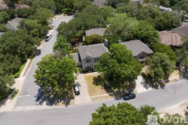 Main picture of 2423 Falcon Dr