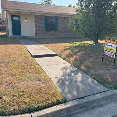 Main picture of 2410 Comanche Trl