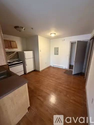 Main picture of 279 N Main St