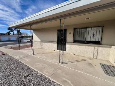 Main picture of 1010 Palomas Dr SE