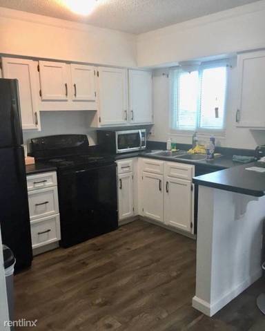 Main picture of 4671 S Lowell Blvd