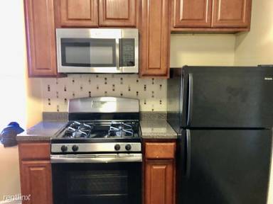 Main picture of 146 Manhattan Ave