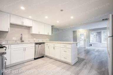 Main picture of 214 SW Hamilton St