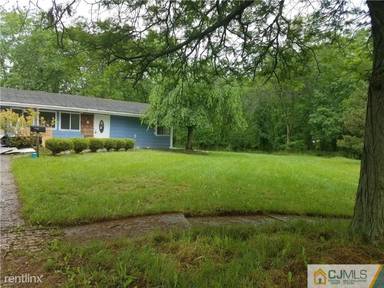 Main picture of 8 Poe Ct