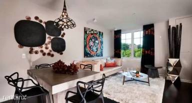 Main picture of 110 Oak St