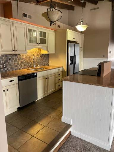 Main picture of 603 E Colonial Ave