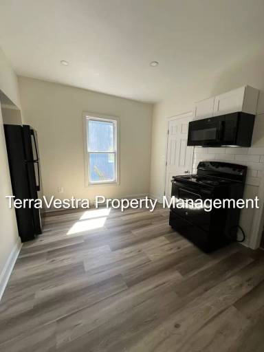 Main picture of 326-328 S 4th St