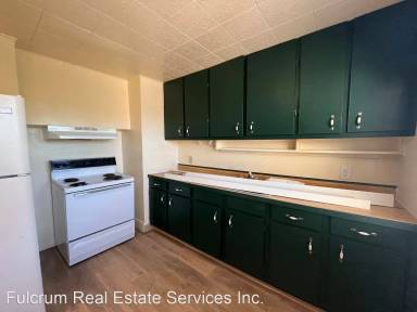 Main picture of 221 Elm St