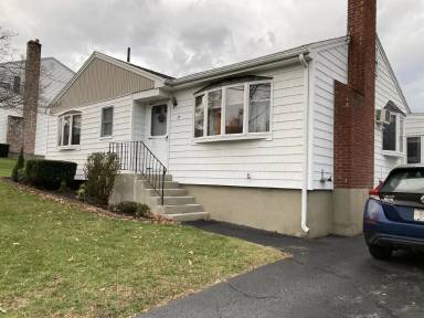 Main picture of 15 Highet Ave