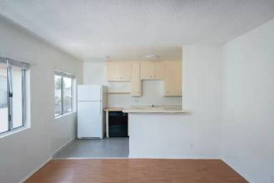 Main picture of 1311 Ocean Park Blvd