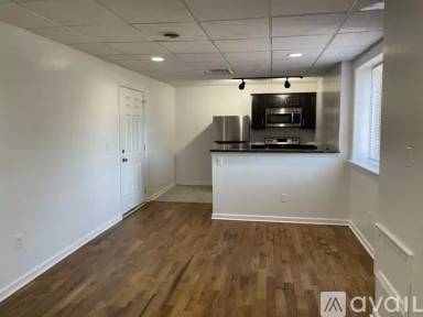 Main picture of 700 Court St