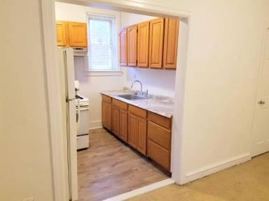 Main picture of 1323 W Butler St