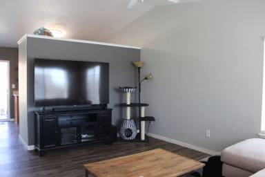 Main picture of 17450 Crystal Canyon Blvd