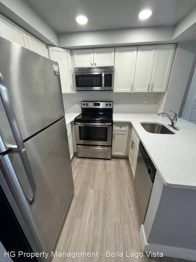 Main picture of 738 Executive Center Dr