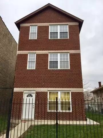 Main picture of 7952 S Carpenter St