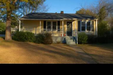 Main picture of 802 S Bonham Rd