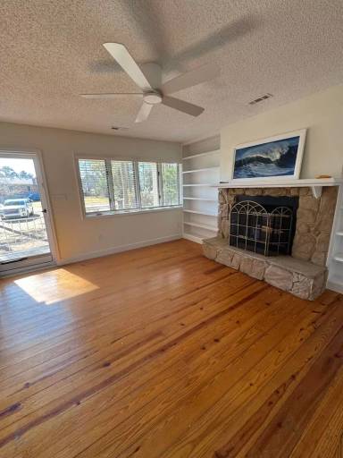 Main picture of 609 Vista Lake Dr