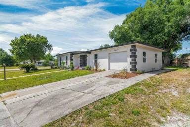 Main picture of 1110 E Page Dr