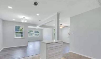 Main picture of 4105 Raybun St