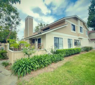 Main picture of 12700 Fallbrook Way