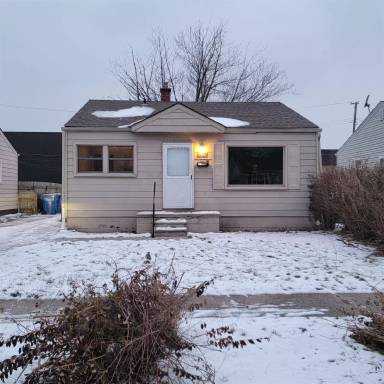 Main picture of 22543 Hillock Ave