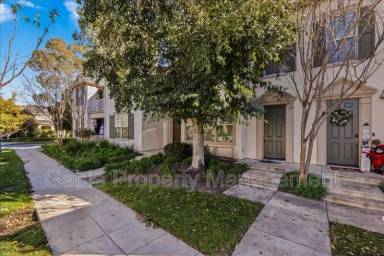 Main picture of 24136 Victoria Ln