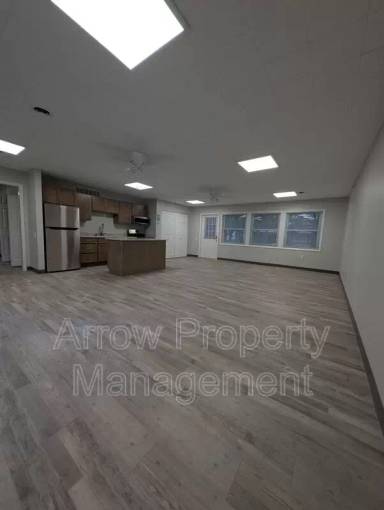 Main picture of 407 H St