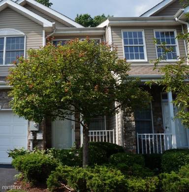 Main picture of 209 Raymound Blvd