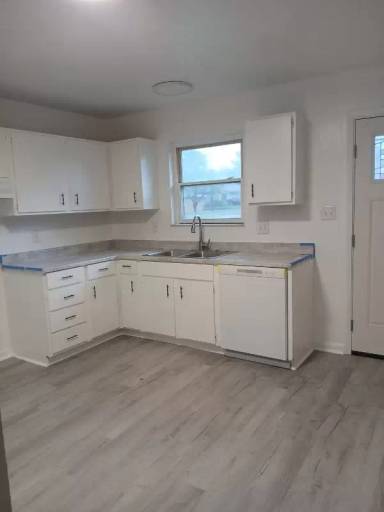 Main picture of 101 Gloria Ave