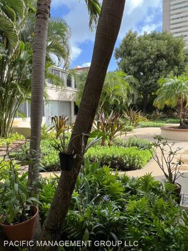 Main picture of 1432 Emerson St