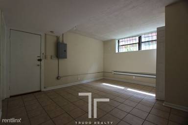 Main picture of 2884-2888 N Clark St Apartments