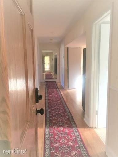 Main picture of 417 S Fess Ave