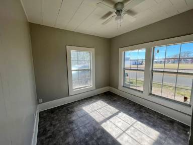 Main picture of 306 N Main St