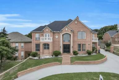 Main picture of 5612 Bay Club Dr