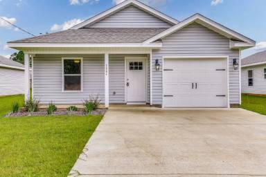 Main picture of 2884 N 24th Ave