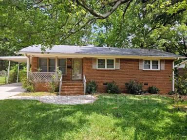 Main picture of 1120 Georgetown Drive Charlotte, NC 28213