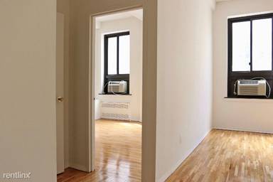 Main picture of 12 E 22nd St