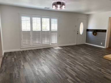 Main picture of 21 N Woodworth Ave