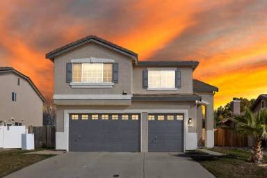 Main picture of 658 Cordovan Dr