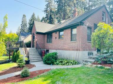 Main picture of 916 E 19th Ave
