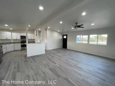 Main picture of 8301 N Cerius Stra