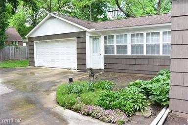 Main picture of 2870 Kent Rd