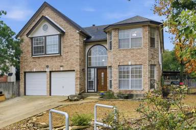 Main picture of 7442 Tall Cedar