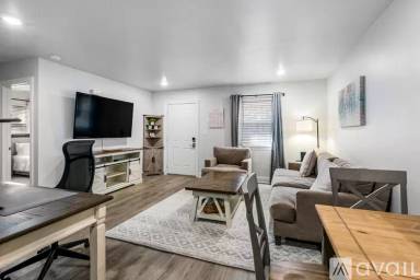 Main picture of 306 W Saint Mary Dr