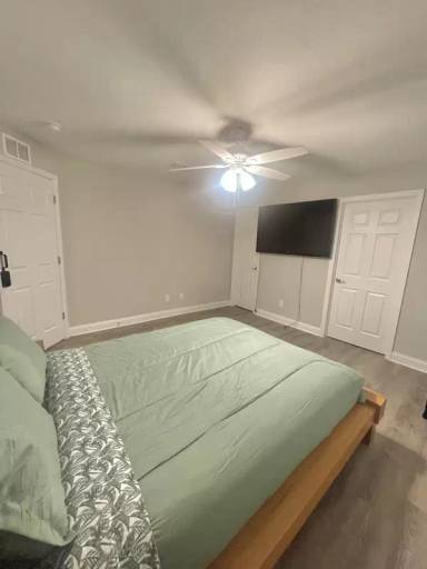 Main picture of 1124 N Stella Ave