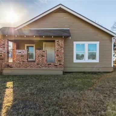 Main picture of 2500 Herring Ave