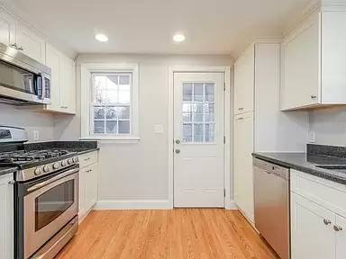 Main picture of 37 Neipsic Rd